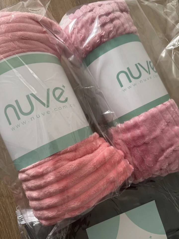 Pedido NUVE recibido por Lucía A. con cobijas piel de durazno